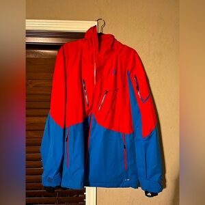 Salomon Ski/Snowboard Jacket
Size Men’s Large